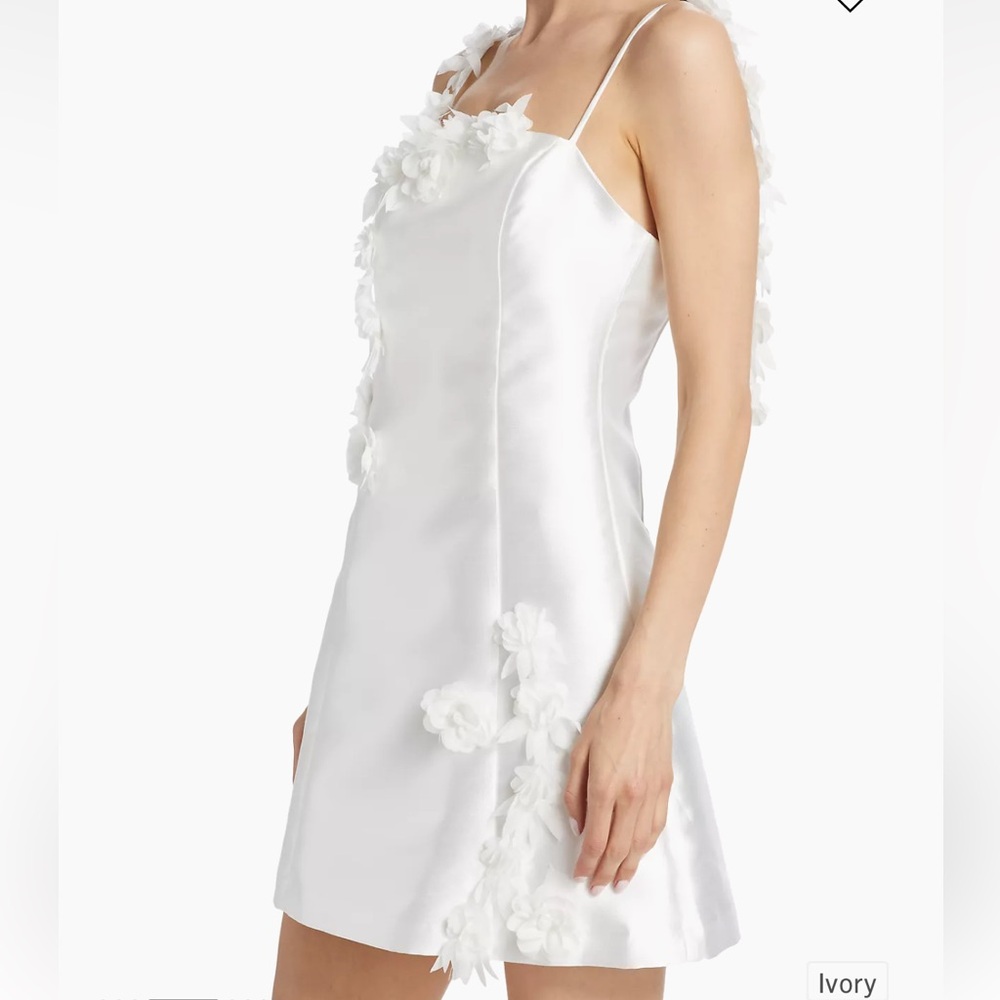 elliatt Stevie flower appliqué minidress
